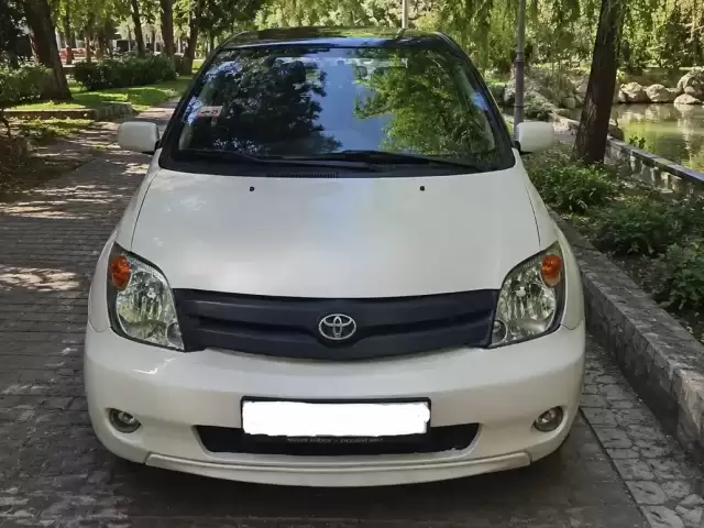 Toyota Ist, 2005 1, avtobaza.tj