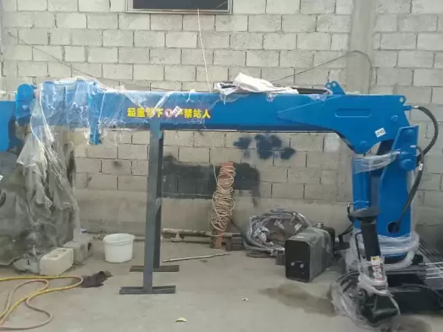 Кран, 2025 1, avtobaza.tj