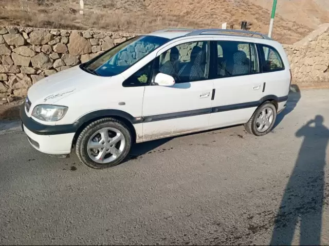 Opel Zafira, 2004 1, avtobaza.tj