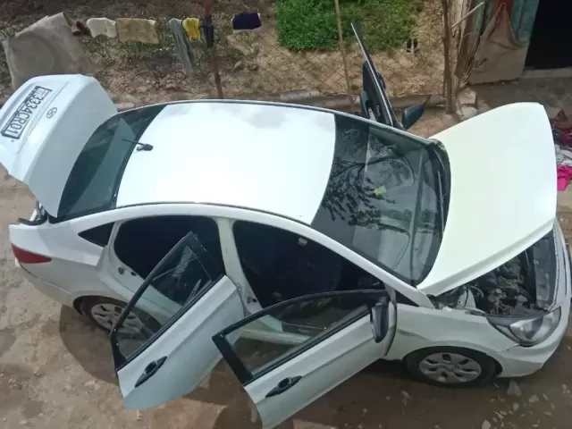 Hyundai Solaris, 2013 1, avtobaza.tj