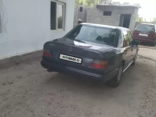 Mercedes-Benz W124 1, avtobaza.tj