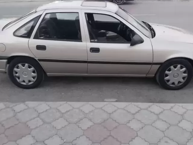 Opel Vectra A 1, avtobaza.tj