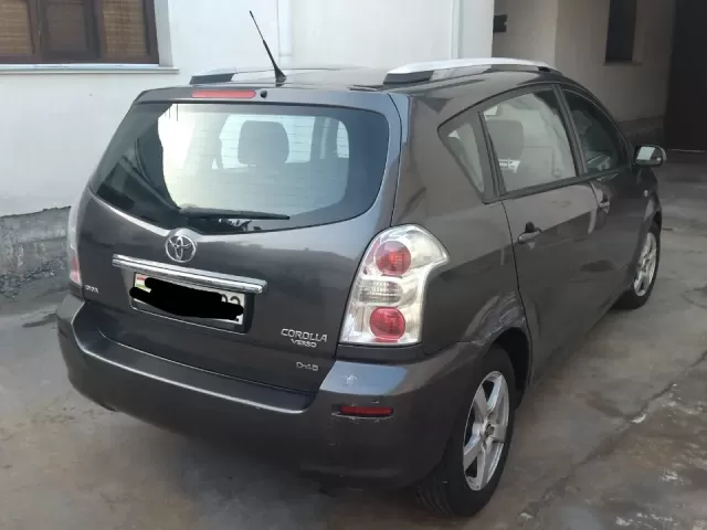 Toyota Corola Verso 1, avtobaza.tj