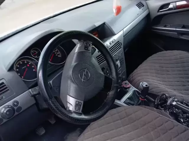 Opel Astra H, 2008 1, avtobaza.tj