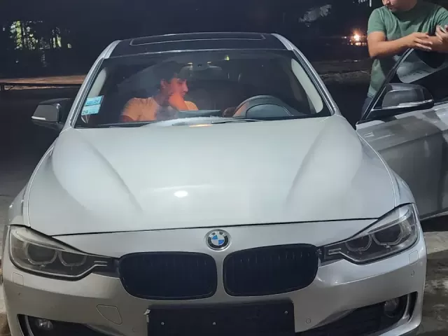 BMW 3 Series 320, 2014 1, avtobaza.tj
