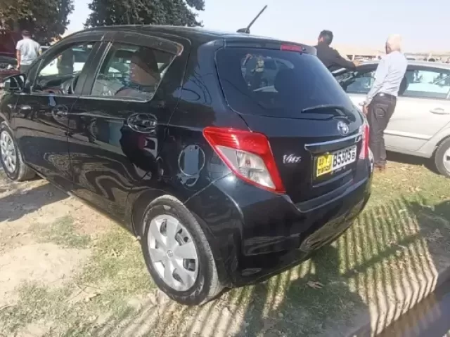 Toyota Vitz 1, avtobaza.tj