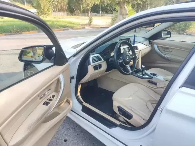 BMW 3 Series 320i, 2012 1, avtobaza.tj