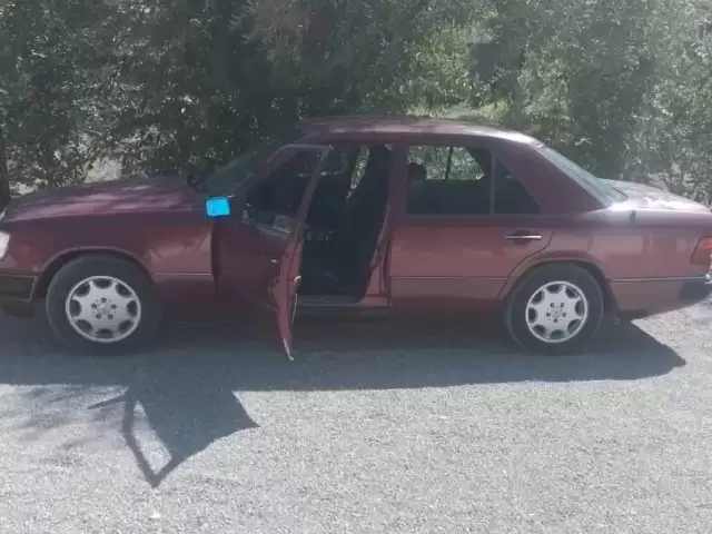 Mercedes-Benz W124, 1989 1, avtobaza.tj