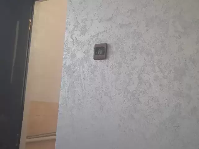 Краска кардани Дарвозахо и решоткахо 1, farmo.tj