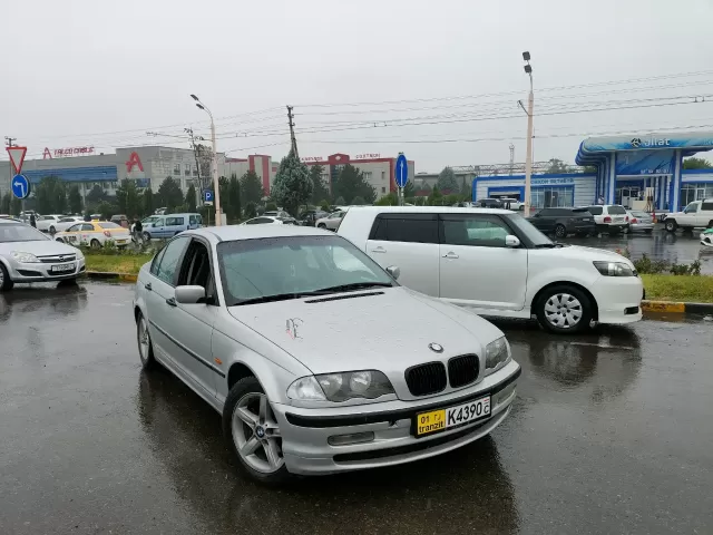 BMW 3 Series 320 1, avtobaza.tj