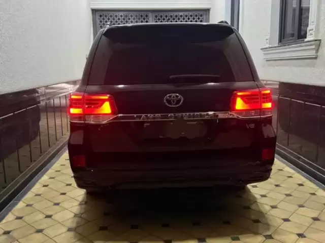 Toyota Land Cruiser, 2018 1, avtobaza.tj