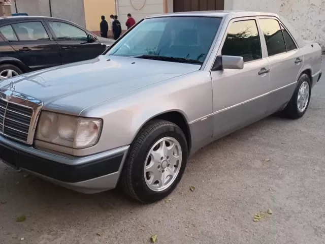 Mercedes-Benz W124 1, avtobaza.tj