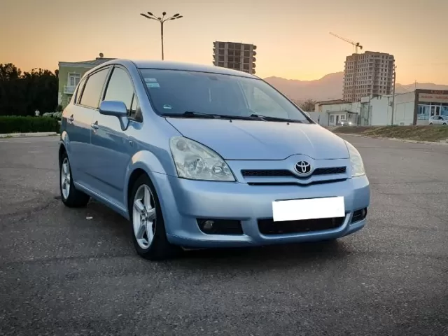 Toyota Corola Verso 1, avtobaza.tj