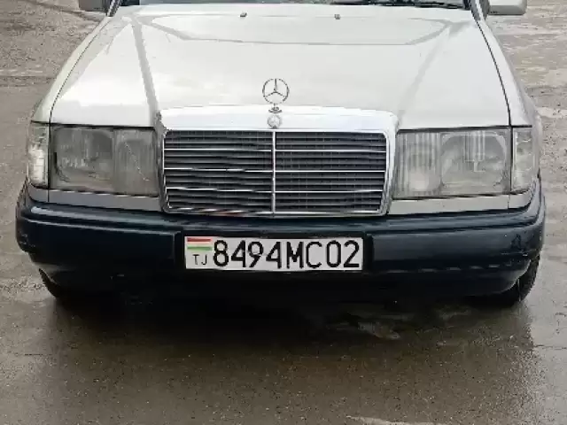 Mercedes-Benz W124, 1988 1, avtobaza.tj