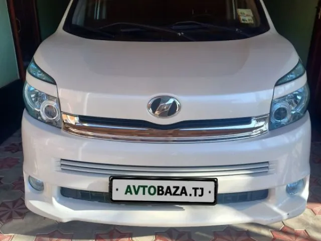 Toyota Voxy 1, avtobaza.tj