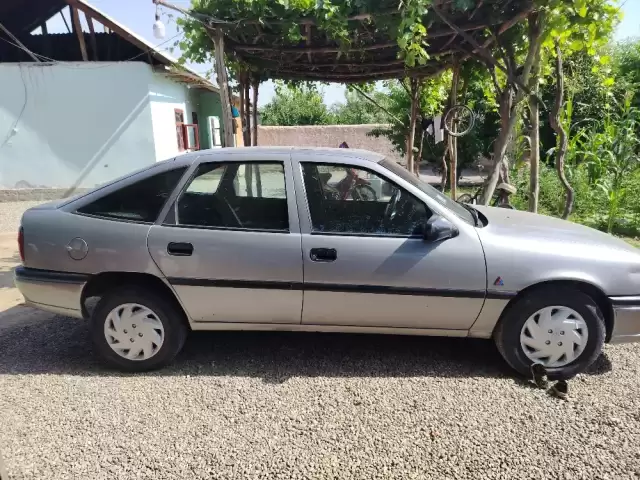 Opel Vectra A, 1994 1, avtobaza.tj