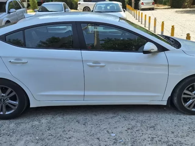 Hyundai Elantra 1, avtobaza.tj