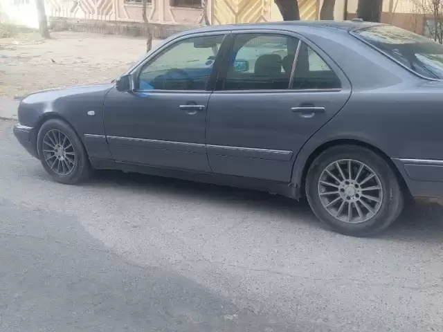 Mercedes-Benz E class, 1998 1, avtobaza.tj