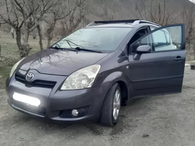 Toyota Corolla Verso, 2007 1, avtobaza.tj