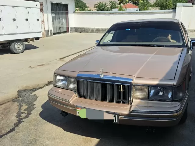 Lincoln Town Car 1, avtobaza.tj