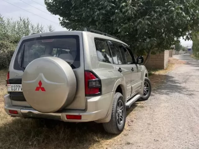 Mitsubishi Pajero 1, avtobaza.tj