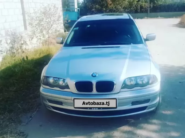 BMW M3 1, avtobaza.tj