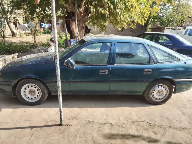 Opel Vectra A 1, avtobaza.tj