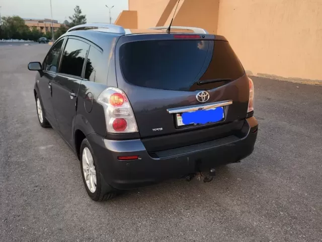 Toyota Verso 1, avtobaza.tj