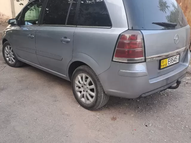 Opel Zafira 1, avtobaza.tj