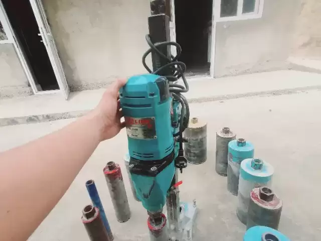 Услуги сурох кардани девол 1, farmo.tj