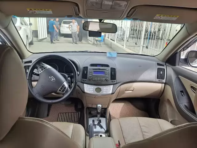 Hyundai Avante, 2010 1, avtobaza.tj