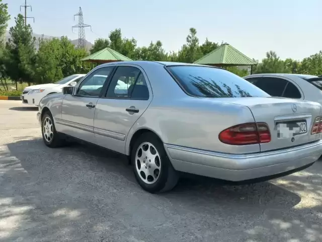 Mercedes-Benz E class, 1996 1, avtobaza.tj