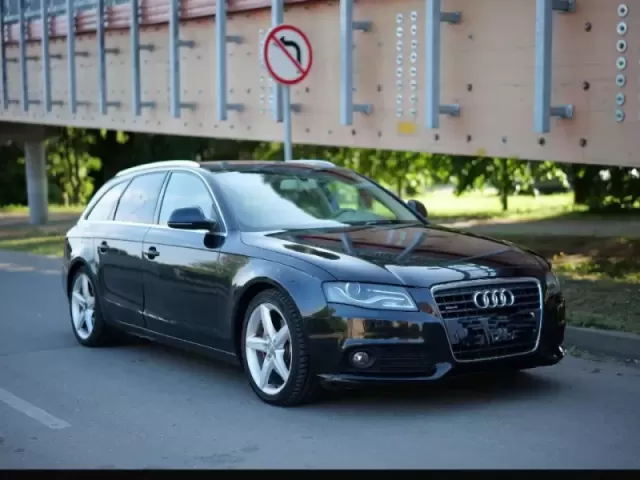 Audi A4 1, avtobaza.tj