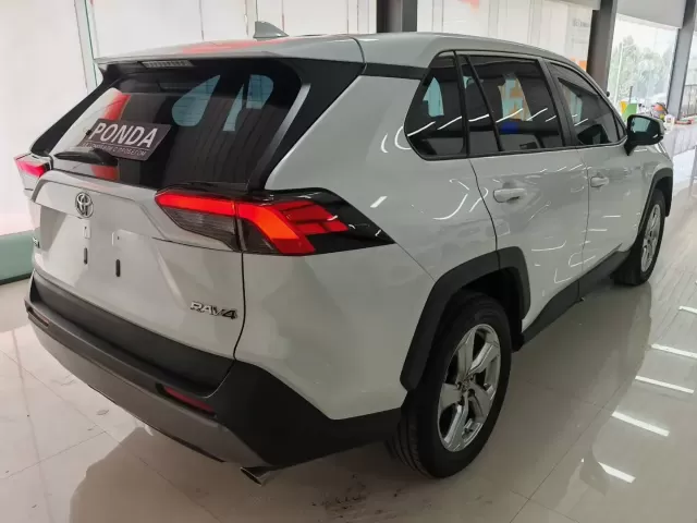 Toyota RAV 4, 2023 1, avtobaza.tj