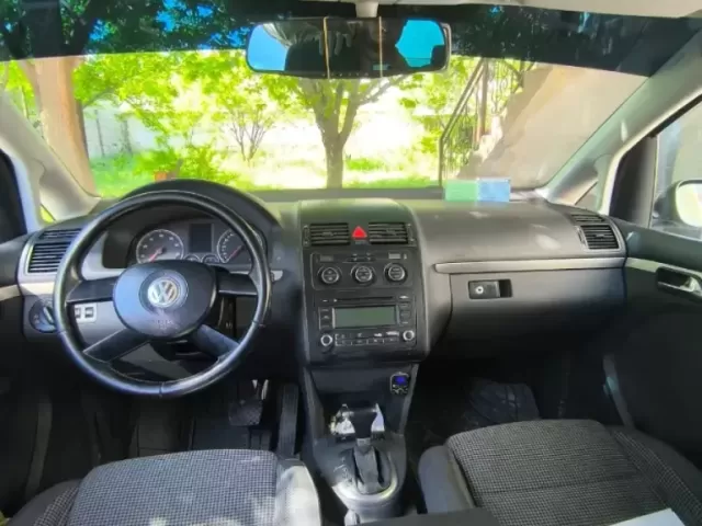 Volkswagen Touran, 2006 1, avtobaza.tj