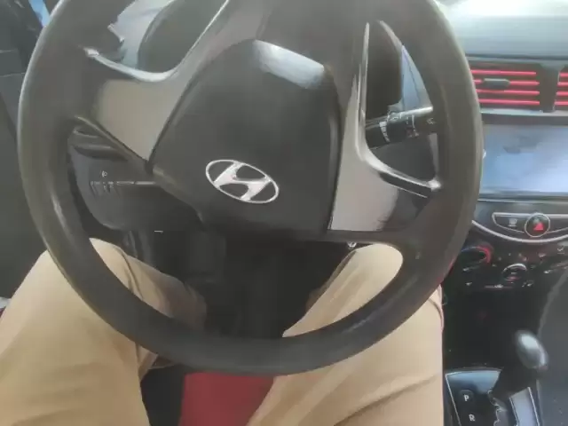 Hyundai Solaris, 2016 1, avtobaza.tj