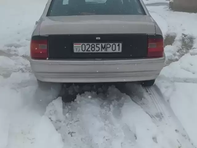 Opel Vectra A, 1991 1, avtobaza.tj