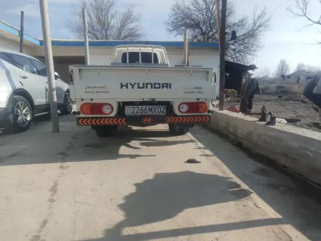 Hyundai Porter 2 133 1, avtobaza.tj