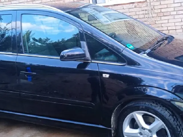 Opel Zafira 1, avtobaza.tj