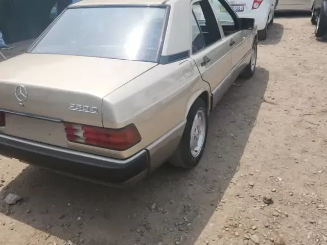 Mercedes-Benz E class, 1992 1, avtobaza.tj
