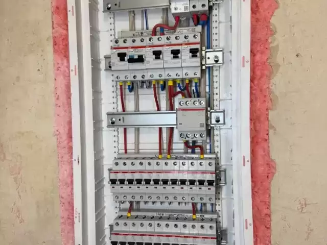 Услуги Электромонтаж ба Нассия 1, farmo.tj