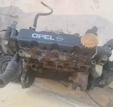 Матор 1.6 опел в Худжанд