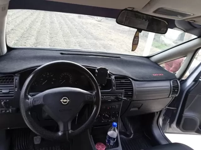 Opel Zafira 1, avtobaza.tj