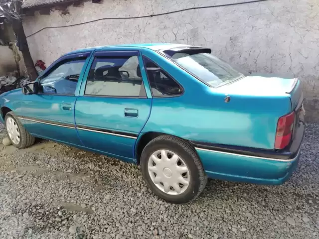 Opel Vectra A, 1990 1, avtobaza.tj