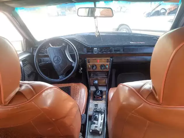 Mercedes-Benz W124, 1990 1, avtobaza.tj