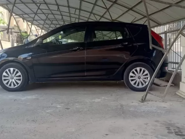 Hyundai Solaris, 2012 1, avtobaza.tj