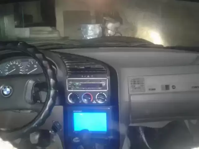 BMW 3 Series 318i, 1991 1, avtobaza.tj