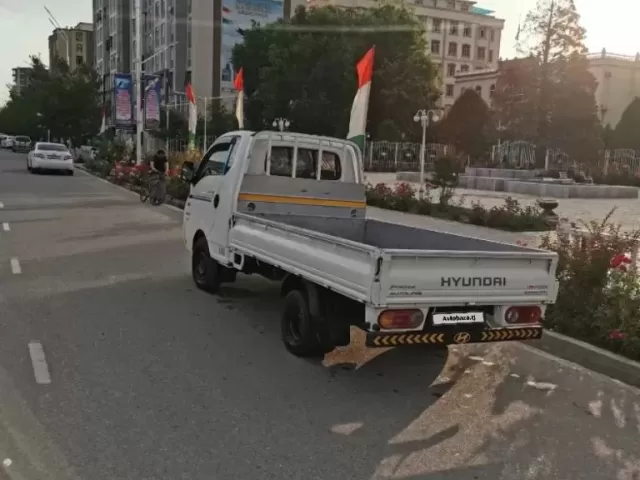 Hyundai Porter 2 1, avtobaza.tj