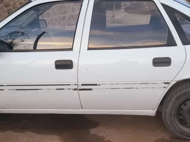 Opel Vectra A 1, avtobaza.tj