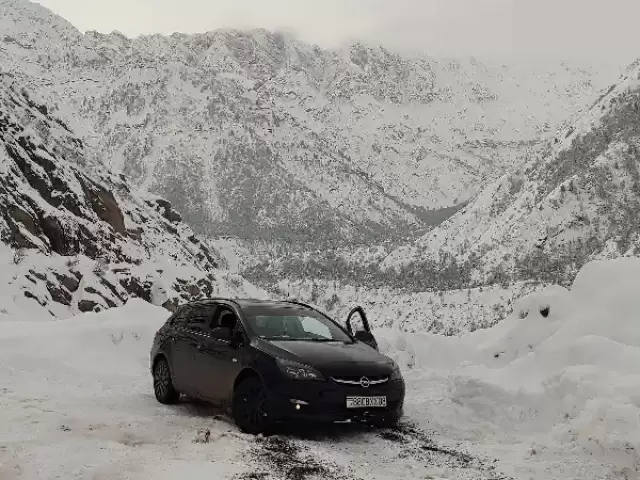 Opel Astra J, 2016 1, avtobaza.tj